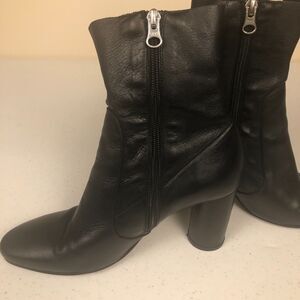 L'intervalle Womens Block Heel Ankle Boots Black Leather Size 38 EU / 7.5‎ US